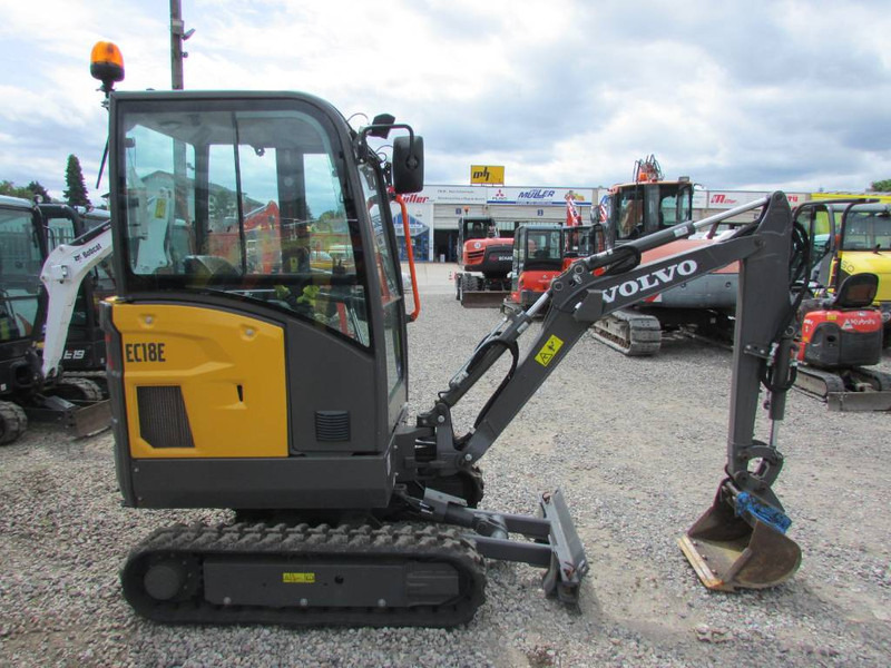 Volvo EC 18 E Minibagger 24.500 EUR - Мини багер: снимка 4 Volvo EC 18 E Minibagger 24.500 EUR - Мини багер: снимка 4