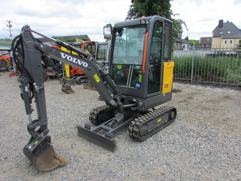 Volvo EC 18 E Minibagger 24.500 EUR - Мини багер: снимка 2 Volvo EC 18 E Minibagger 24.500 EUR - Мини багер: снимка 2