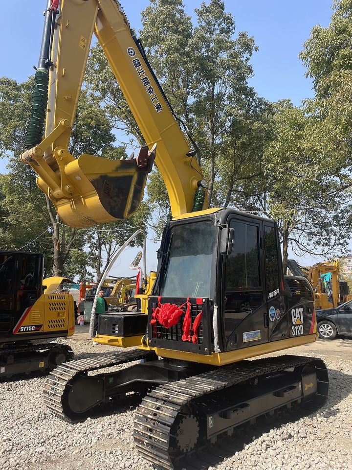 CAT 312D - Верижен багер: снимка 2 CAT 312D - Верижен багер: снимка 2