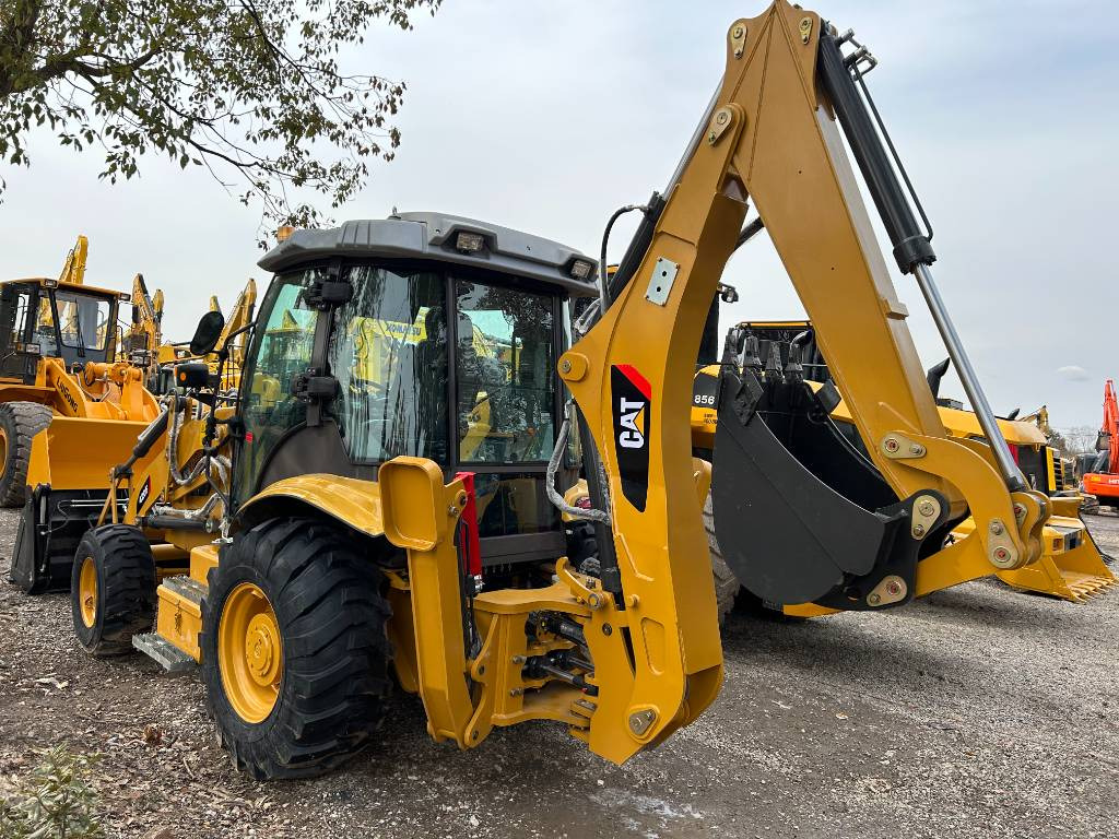 CAT 420F - Багер-товарач: снимка 4 CAT 420F - Багер-товарач: снимка 4