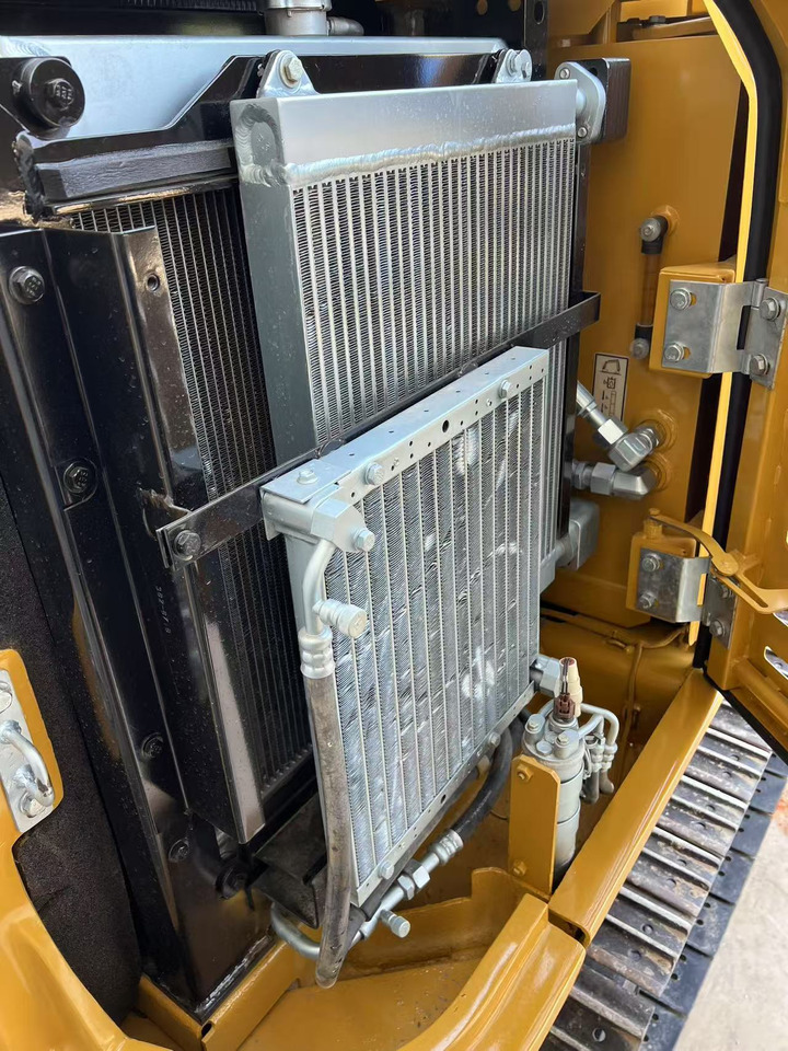 CATERPILLAR 305.5E2 - Мини багер: снимка 4 CATERPILLAR 305.5E2 - Мини багер: снимка 4