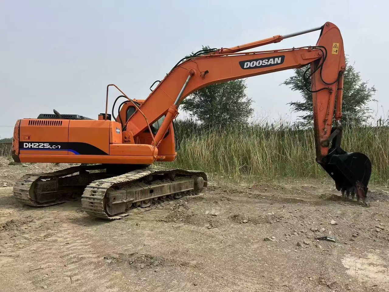 DOOSAN DH225LC-7 - Верижен багер: снимка 1 DOOSAN DH225LC-7 - Верижен багер: снимка 1