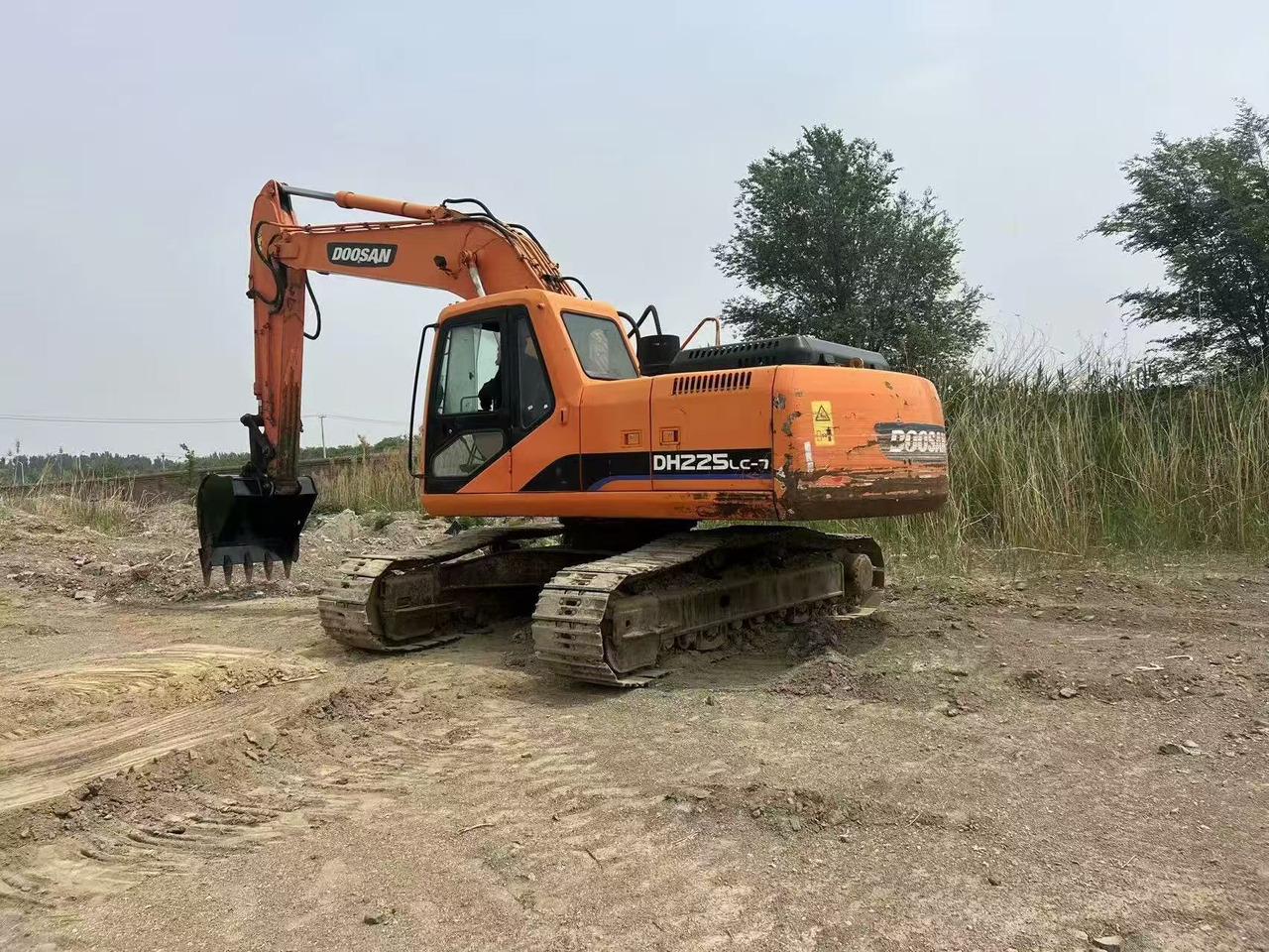 DOOSAN DH225LC-7 - Верижен багер: снимка 2 DOOSAN DH225LC-7 - Верижен багер: снимка 2
