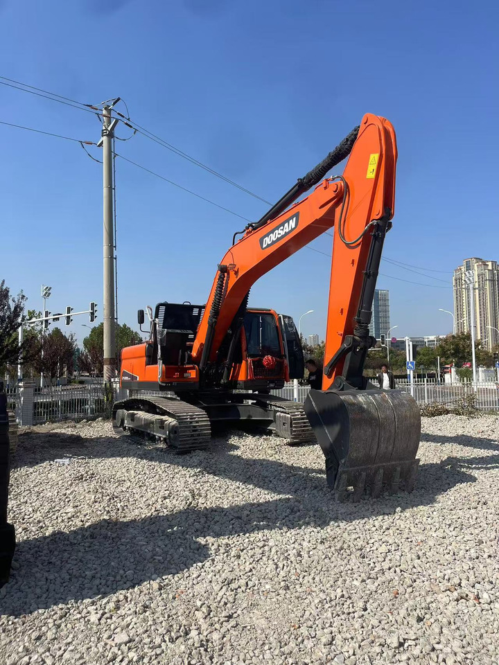 DOOSAN DX225 - Верижен багер: снимка 3 DOOSAN DX225 - Верижен багер: снимка 3