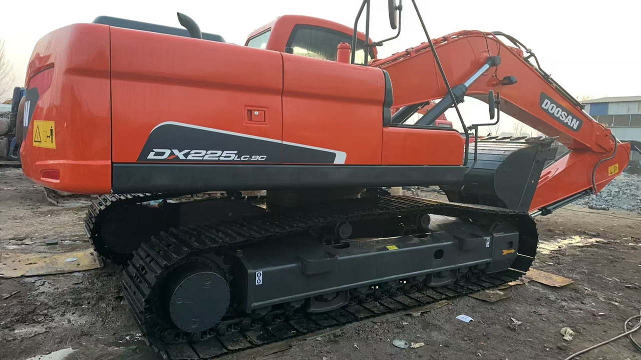 DOOSAN DX225 - Верижен багер: снимка 2 DOOSAN DX225 - Верижен багер: снимка 2