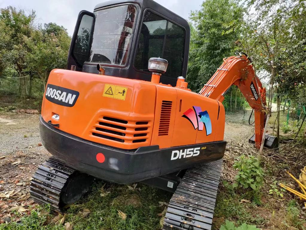 Doosan DH 55 - Мини багер: снимка 3 Doosan DH 55 - Мини багер: снимка 3