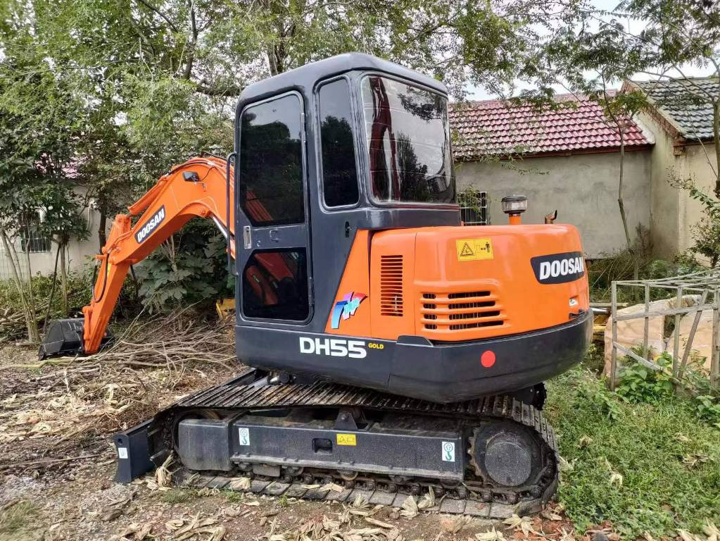 Doosan DH 55 - Мини багер: снимка 4 Doosan DH 55 - Мини багер: снимка 4