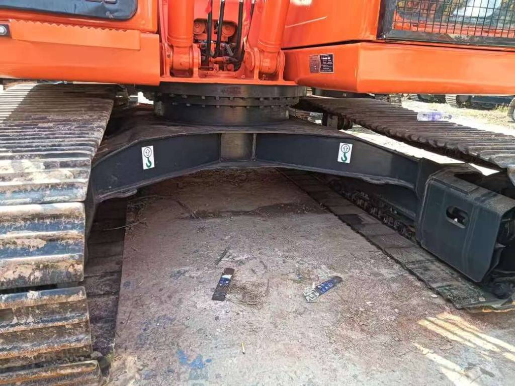 Верижен багер Doosan DX150: снимка 10
