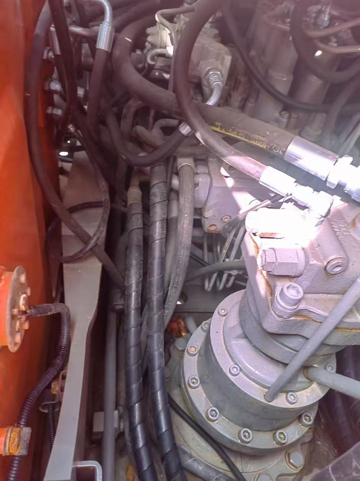 HITACHI ZX120 - Верижен багер: снимка 5 HITACHI ZX120 - Верижен багер: снимка 5