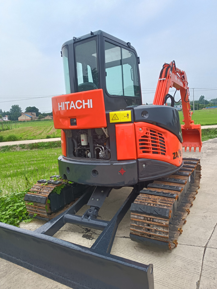HITACHI ZX50U-2 - Мини багер: снимка 3 HITACHI ZX50U-2 - Мини багер: снимка 3