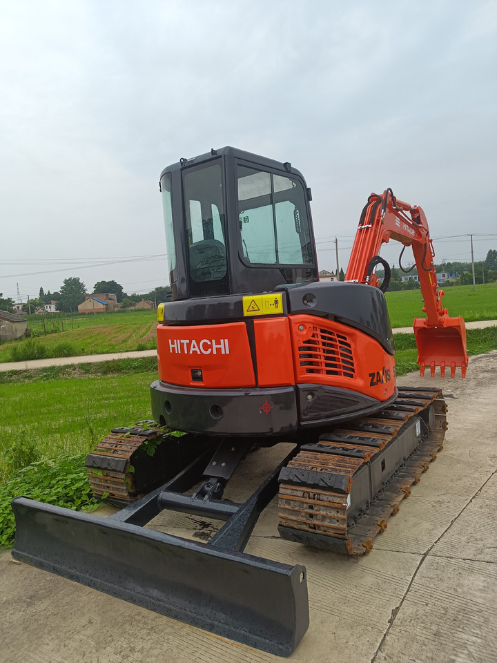 HITACHI ZX50U-2 - Мини багер: снимка 4 HITACHI ZX50U-2 - Мини багер: снимка 4