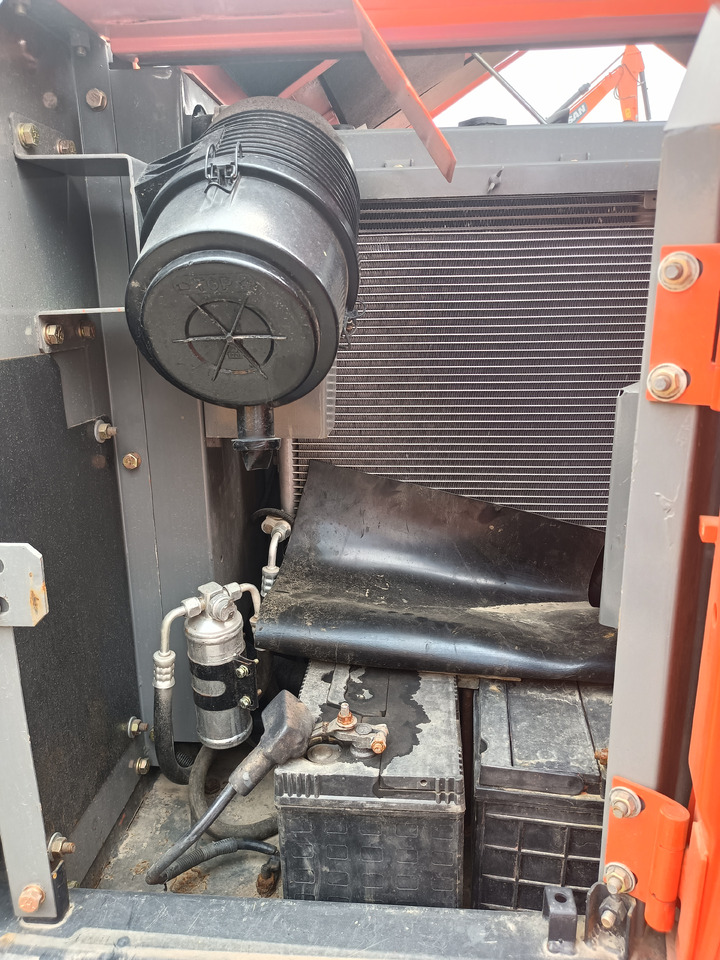 HITACHI ZX60 - Верижен багер: снимка 5 HITACHI ZX60 - Верижен багер: снимка 5