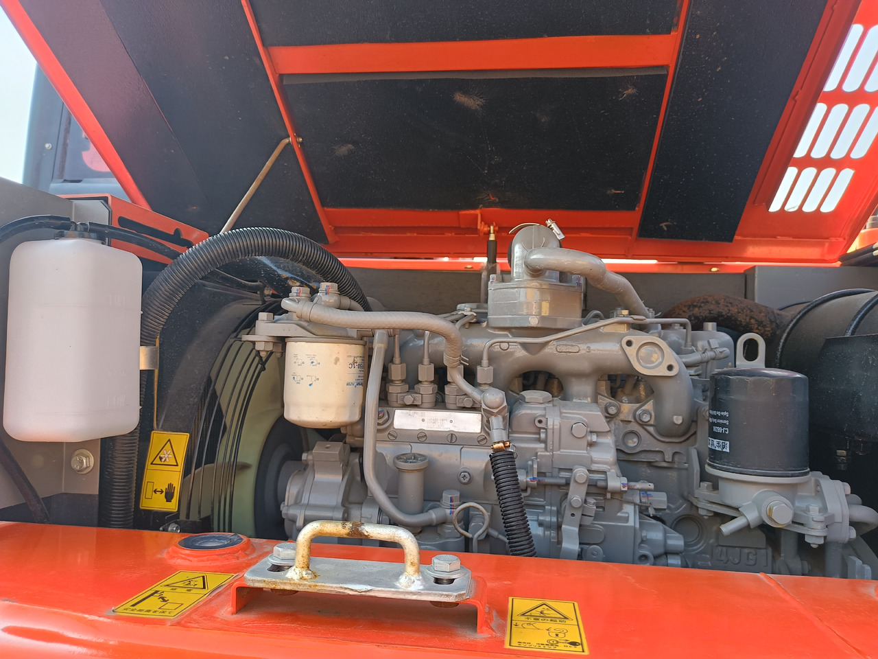 HITACHI ZX75 - Верижен багер: снимка 5 HITACHI ZX75 - Верижен багер: снимка 5