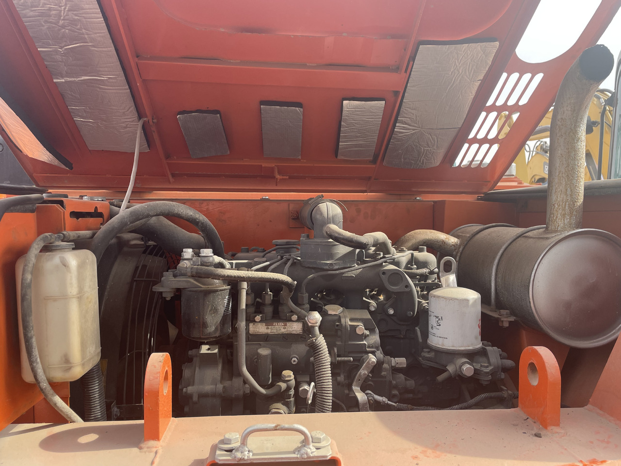 HITACHI ZX80 - Верижен багер: снимка 4 HITACHI ZX80 - Верижен багер: снимка 4