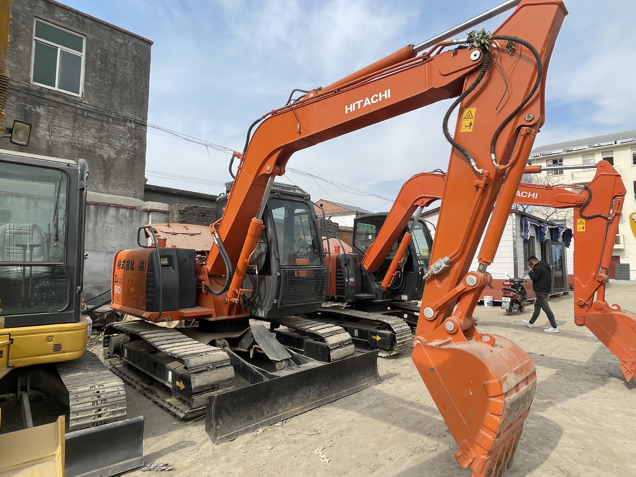 HITACHI ZX80 - Верижен багер: снимка 2 HITACHI ZX80 - Верижен багер: снимка 2