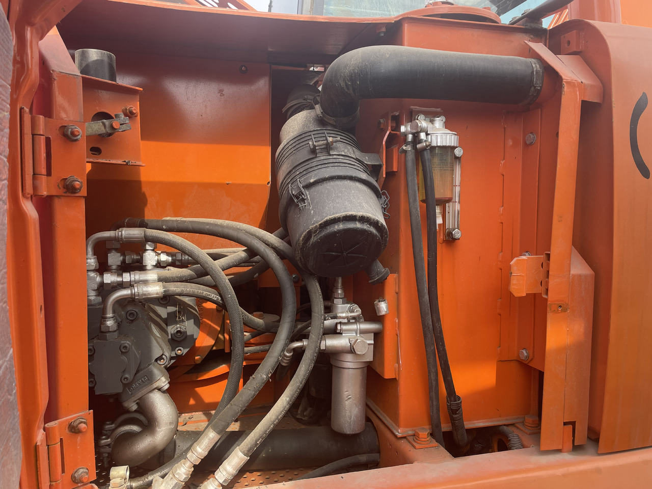 HITACHI ZX80 - Верижен багер: снимка 3 HITACHI ZX80 - Верижен багер: снимка 3