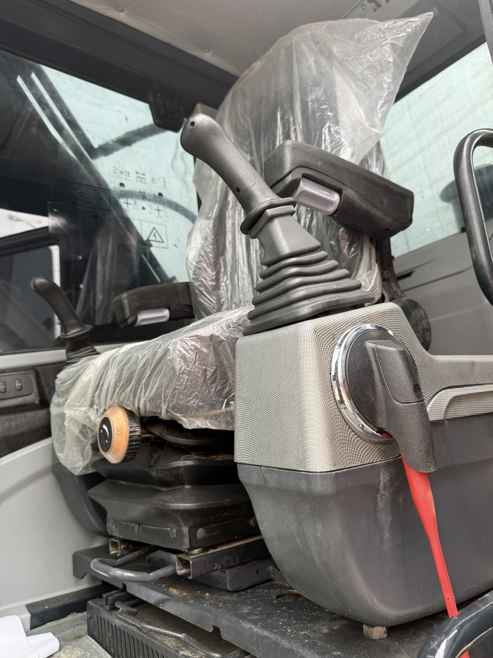 HYUNDAI HX220HD - Верижен багер: снимка 3 HYUNDAI HX220HD - Верижен багер: снимка 3