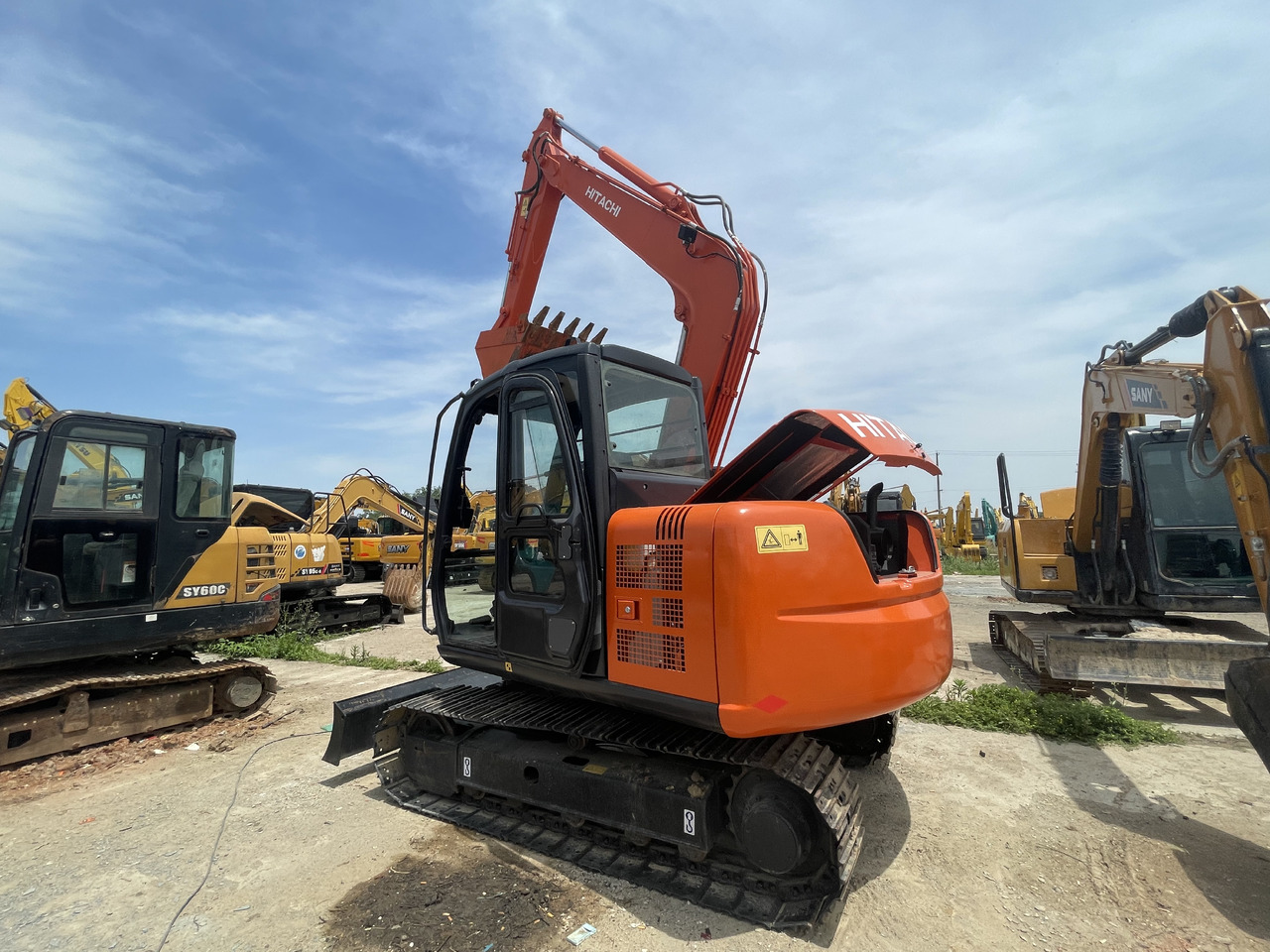 Hitachi ZX 70 - Верижен багер: снимка 3 Hitachi ZX 70 - Верижен багер: снимка 3
