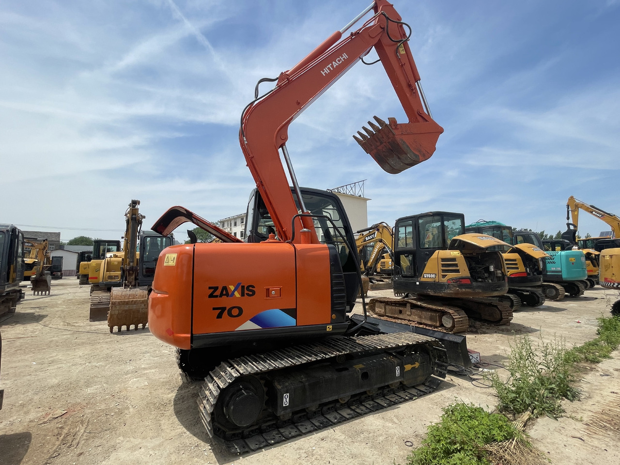 Hitachi ZX 70 - Верижен багер: снимка 1 Hitachi ZX 70 - Верижен багер: снимка 1