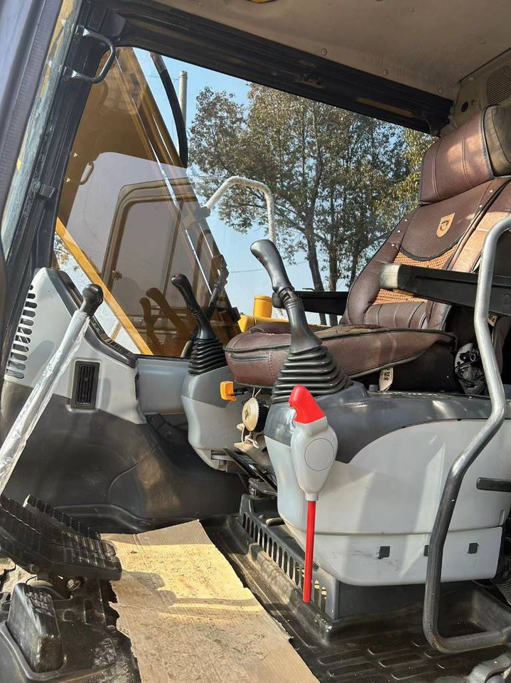 KOMATSU PC 130-8 - Верижен багер: снимка 5 KOMATSU PC 130-8 - Верижен багер: снимка 5