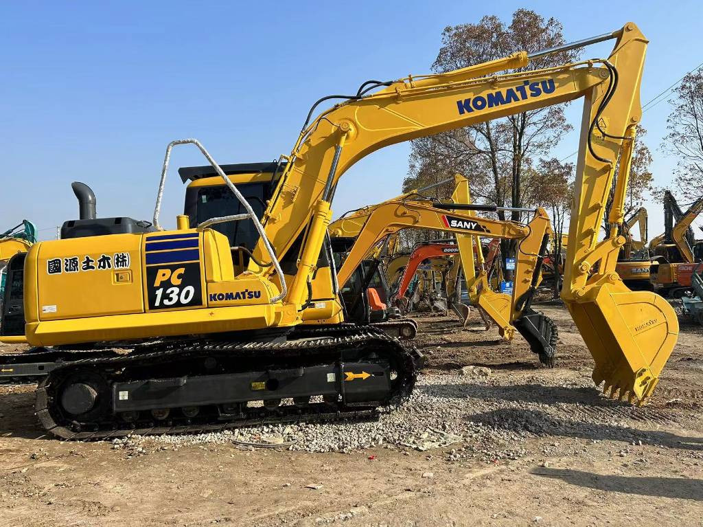KOMATSU PC 130-8 - Верижен багер: снимка 1 KOMATSU PC 130-8 - Верижен багер: снимка 1