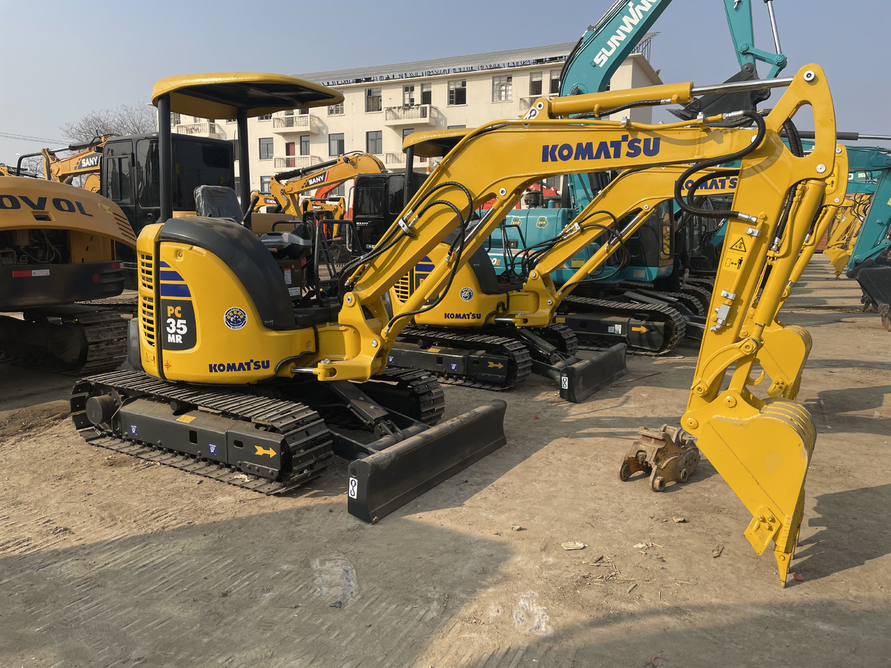 KOMATSU PC 35 MR-3 - Мини багер: снимка 1 KOMATSU PC 35 MR-3 - Мини багер: снимка 1