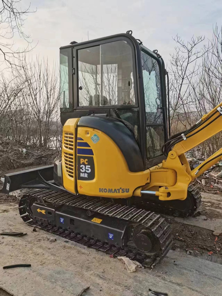 KOMATSU PC 35 MR - Мини багер: снимка 3 KOMATSU PC 35 MR - Мини багер: снимка 3