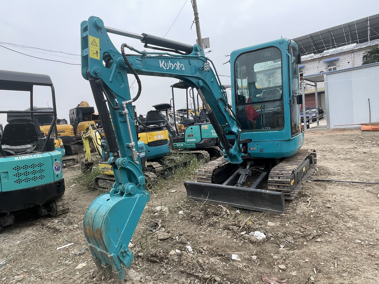 KUBOTA U-30 - Мини багер: снимка 3 KUBOTA U-30 - Мини багер: снимка 3