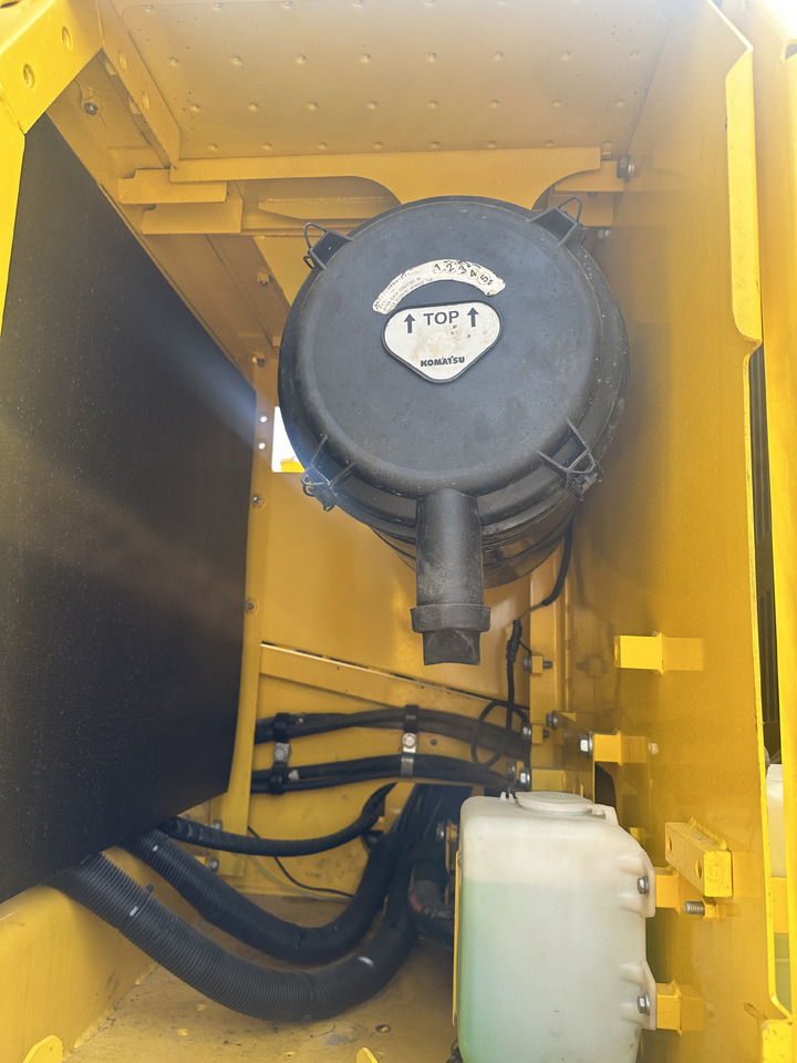 Komatsu PC 240 LC-8 - Верижен багер: снимка 5 Komatsu PC 240 LC-8 - Верижен багер: снимка 5