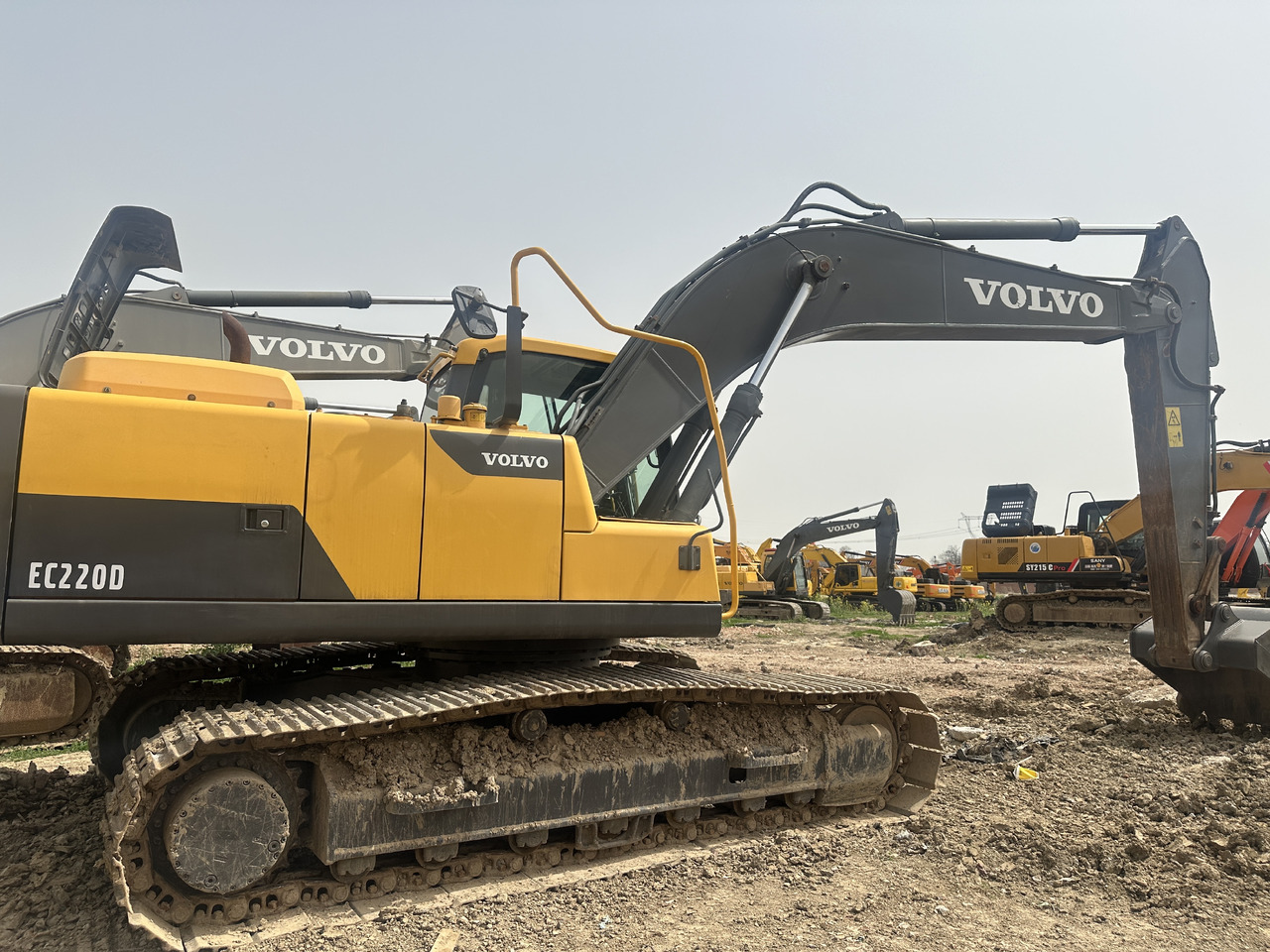 VOLVO EC220D - Верижен багер: снимка 3 VOLVO EC220D - Верижен багер: снимка 3