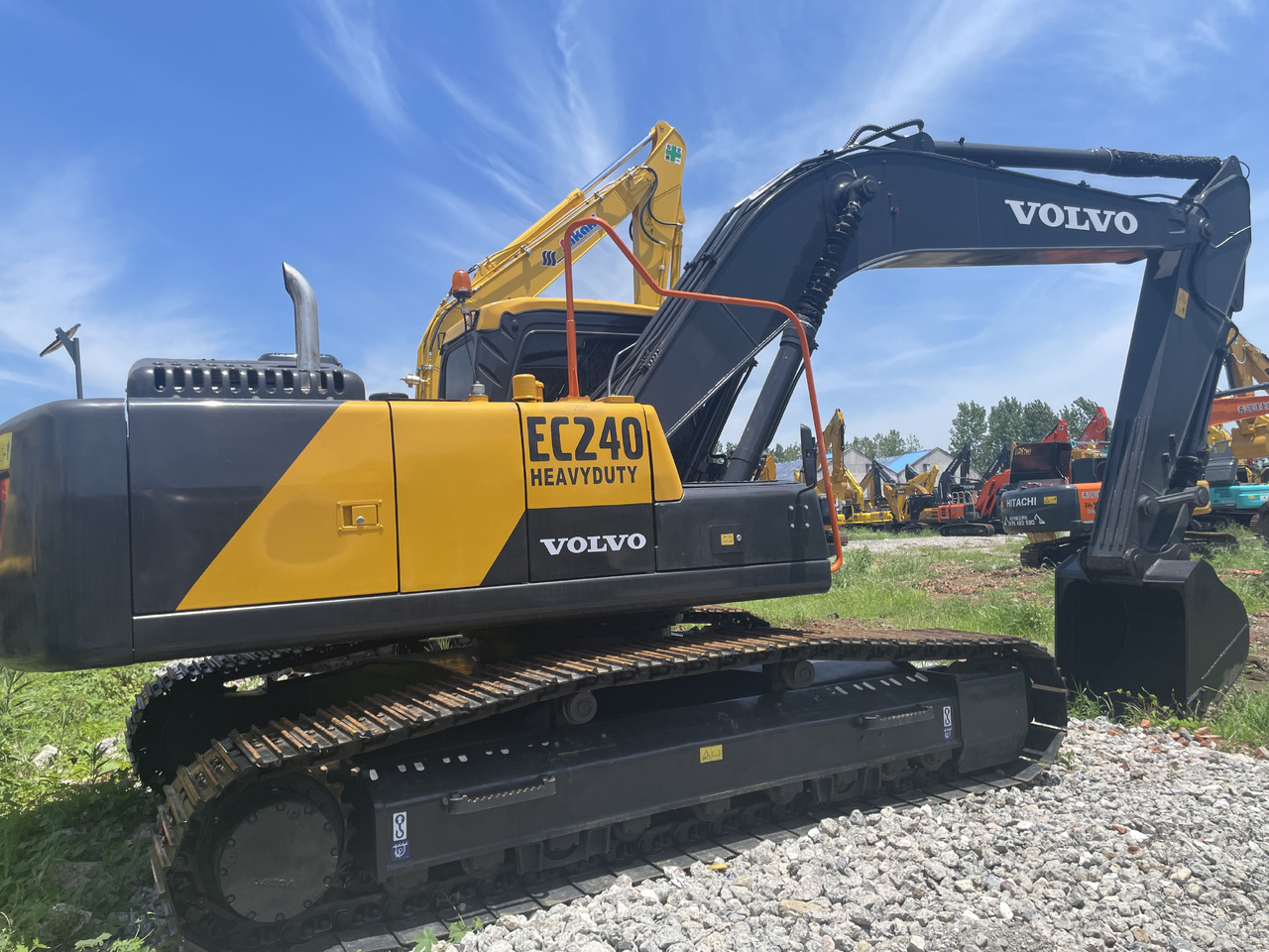 VOLVO EC240 - Верижен багер: снимка 2 VOLVO EC240 - Верижен багер: снимка 2