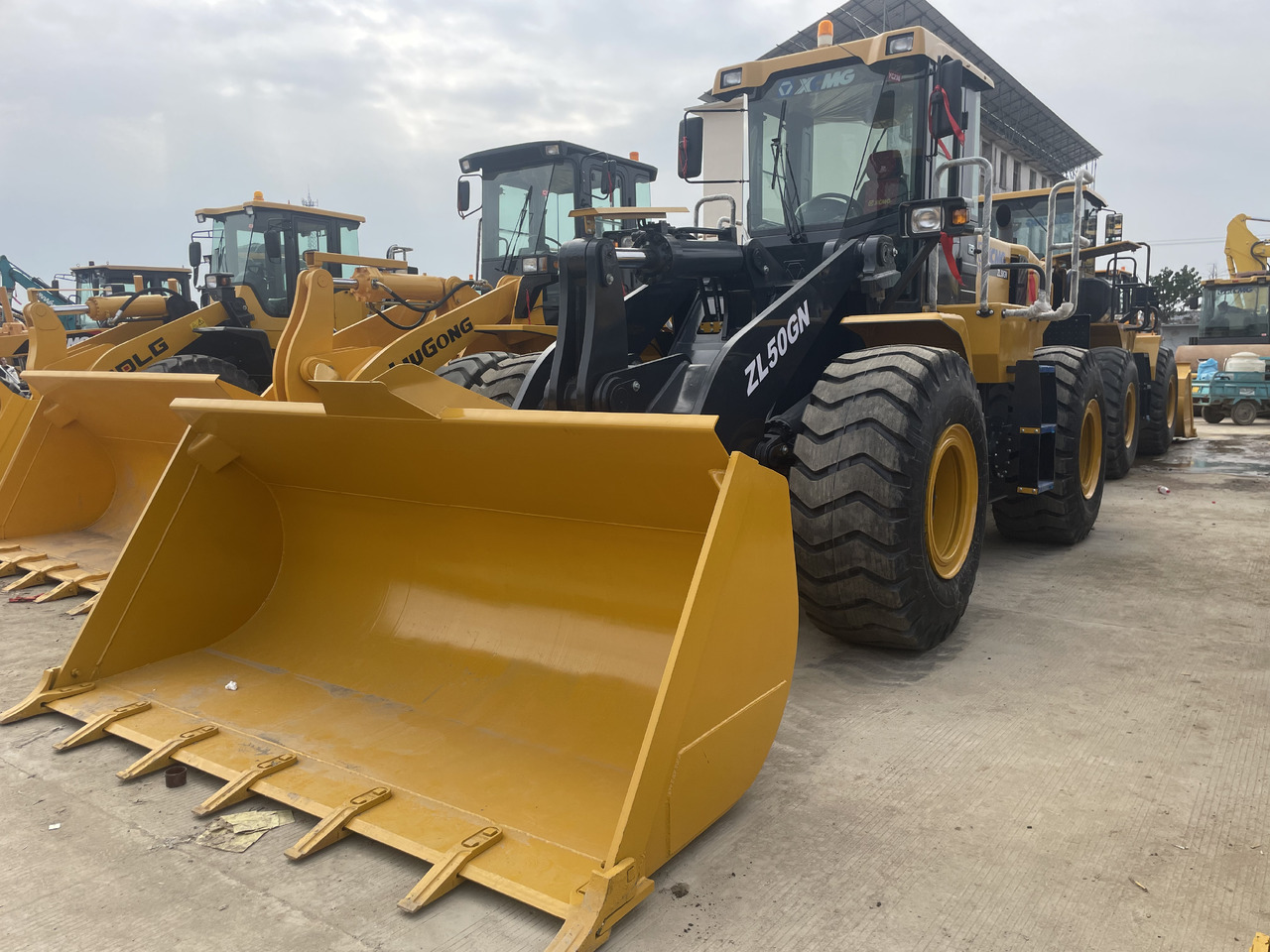 XCMG ZL50GN - Колесен товарач: снимка 4 XCMG ZL50GN - Колесен товарач: снимка 4