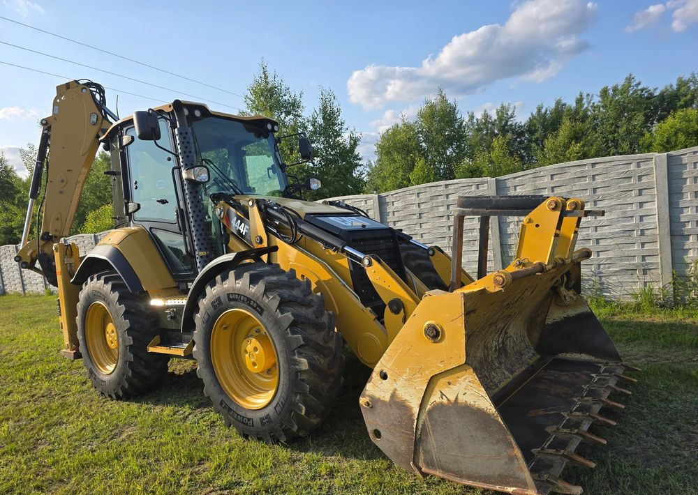 Caterpillar - Багер-товарач: снимка 2 Caterpillar - Багер-товарач: снимка 2