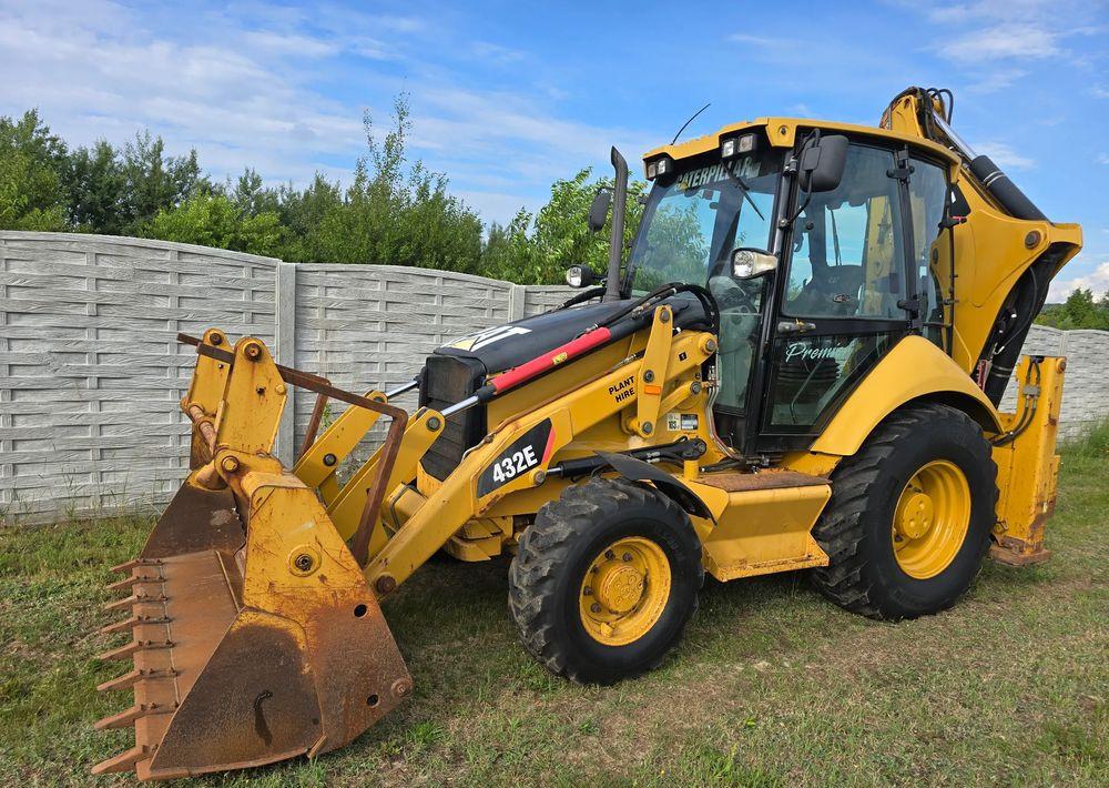 Багер-товарач Caterpillar: снимка 1