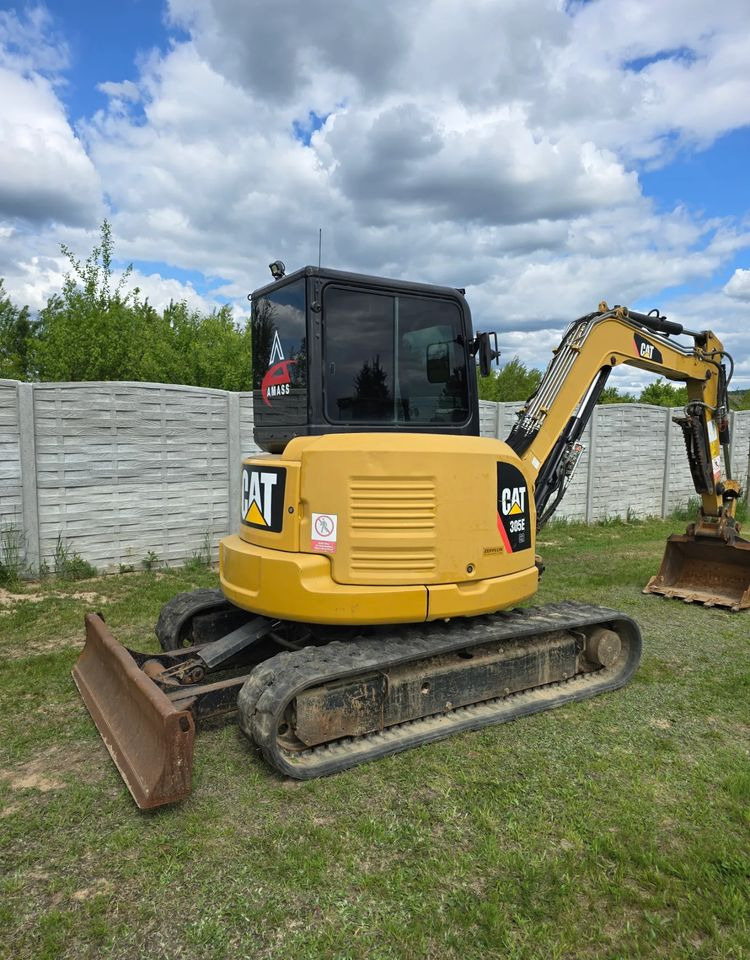 Caterpillar - Верижен багер: снимка 1 Caterpillar - Верижен багер: снимка 1