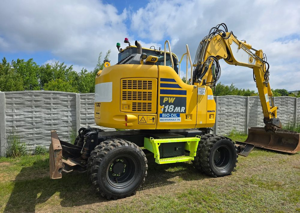 Komatsu - Колесен багер: снимка 4 Komatsu - Колесен багер: снимка 4