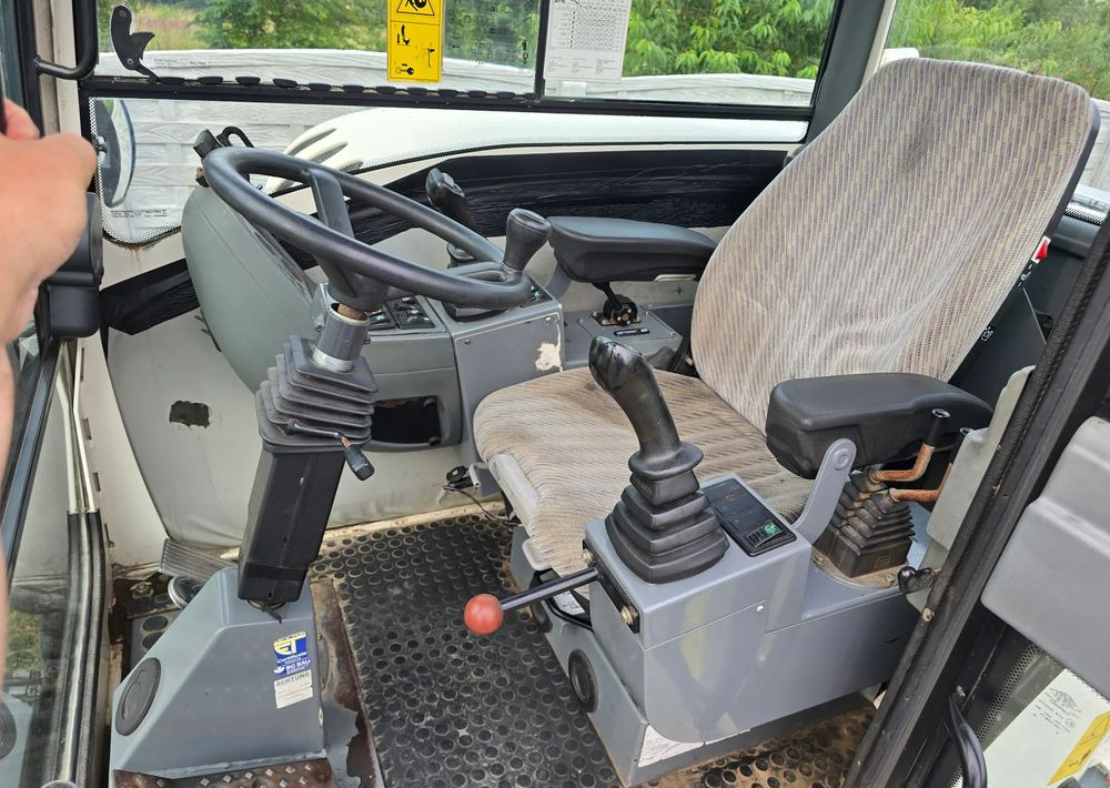 Terex - Колесен багер: снимка 2 Terex - Колесен багер: снимка 2