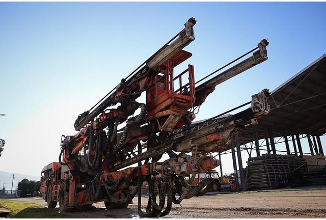 Sandvik DT1130-SC - Пробивна машина: снимка 2 Sandvik DT1130-SC - Пробивна машина: снимка 2