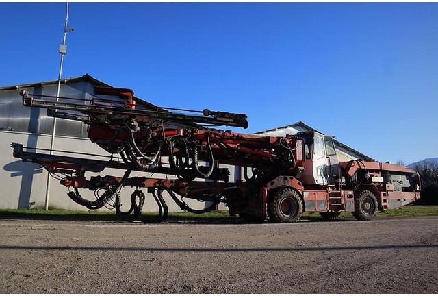 Sandvik DT1130-SC - Пробивна машина: снимка 1 Sandvik DT1130-SC - Пробивна машина: снимка 1