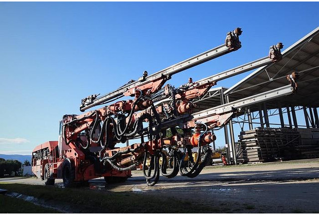 Sandvik DT1130-SC - Пробивна машина: снимка 1 Sandvik DT1130-SC - Пробивна машина: снимка 1