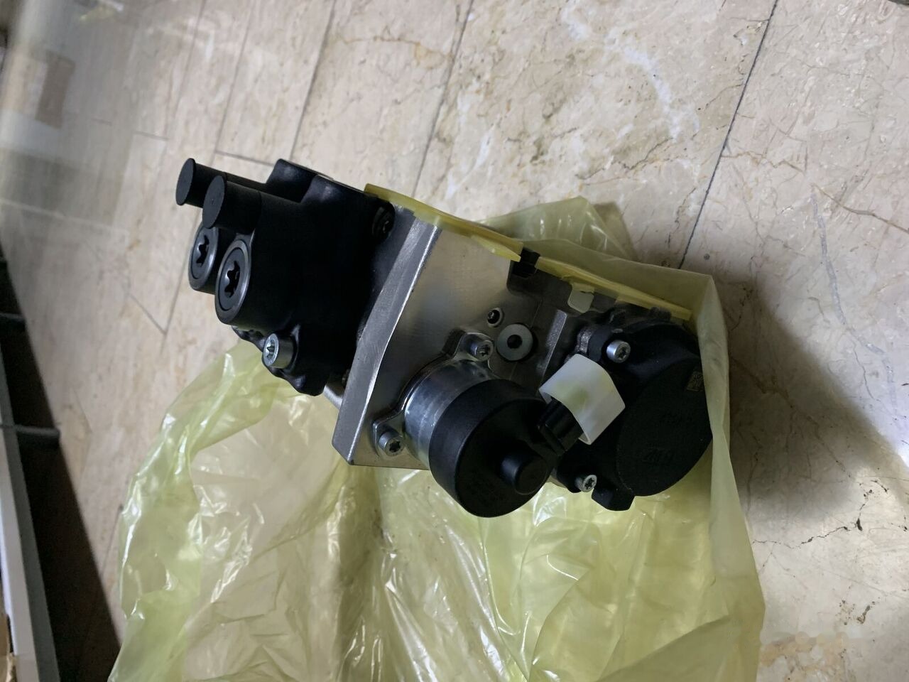 Bosch 0455020260 Mercedes-Benz 2017-2020 - Горивна помпа за Камион: снимка 5 Bosch 0455020260 Mercedes-Benz 2017-2020 - Горивна помпа за Камион: снимка 5