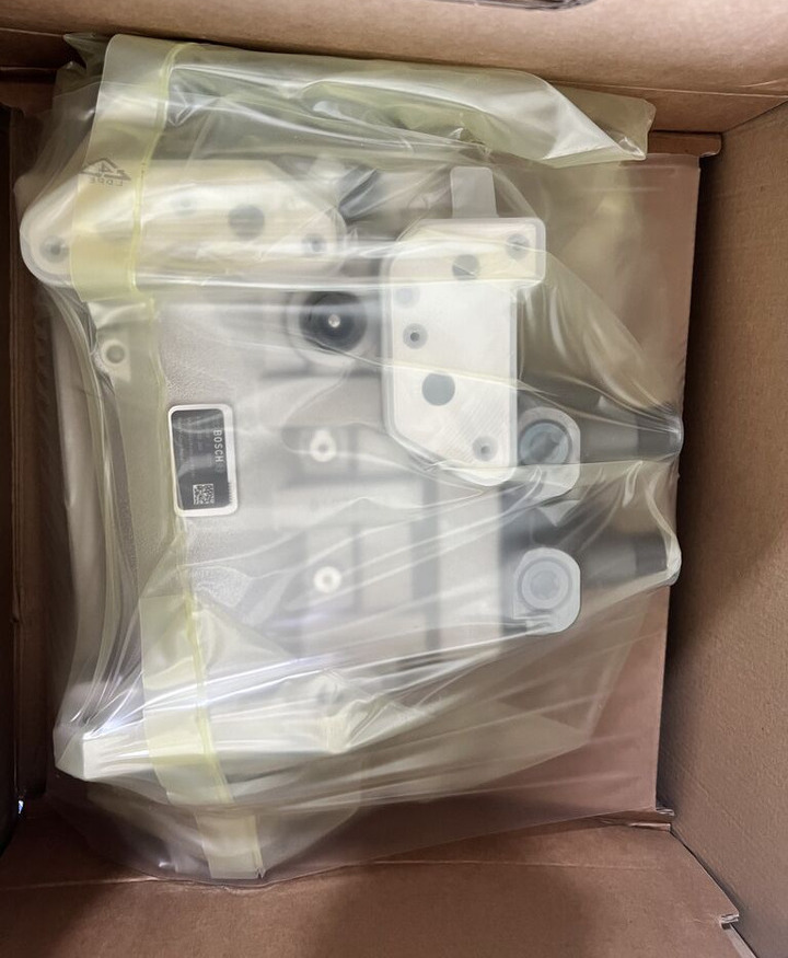 Bosch 2024 for Bosch Mercedes Trucks - Горивна помпа за Камион: снимка 4 Bosch 2024 for Bosch Mercedes Trucks - Горивна помпа за Камион: снимка 4