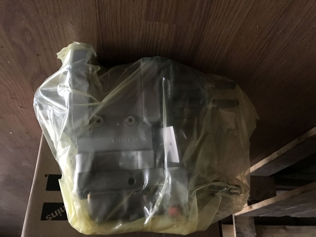 Cummins 3973228 Cummins - Горивна помпа за Багер-товарач: снимка 1 Cummins 3973228 Cummins - Горивна помпа за Багер-товарач: снимка 1