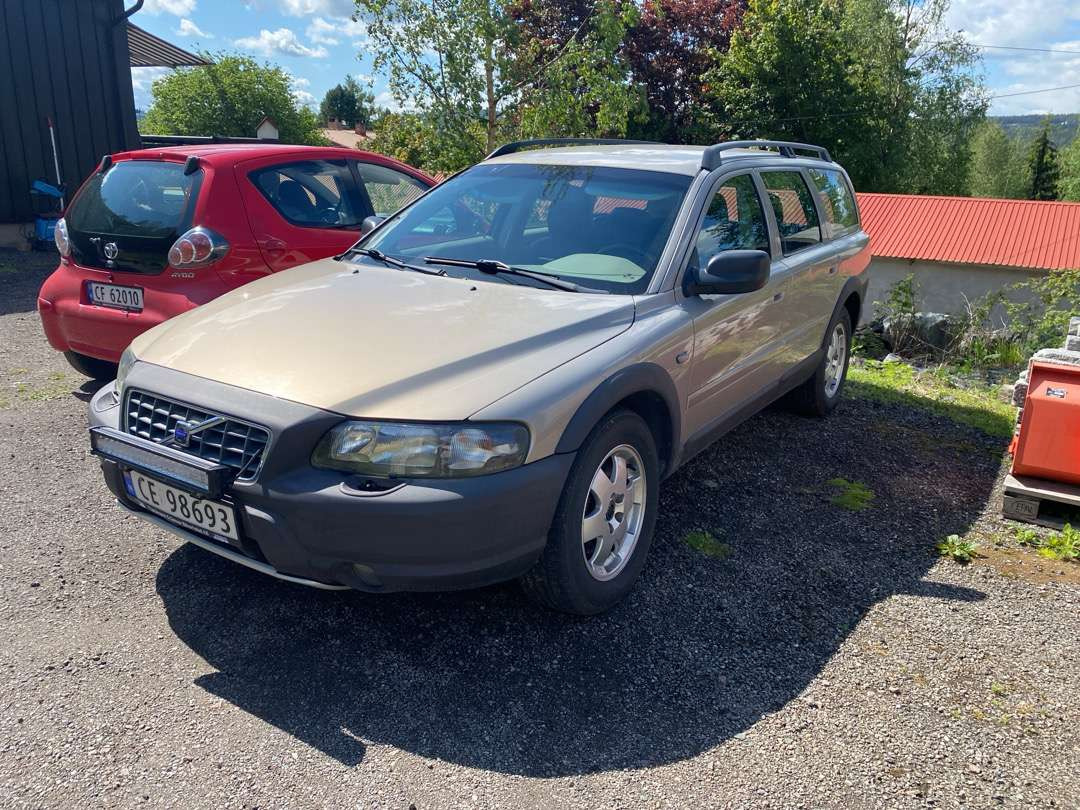 2001 Volvo XC70 EU-GODKJENT (rep.-objekt) - Лек автомобил: снимка 1 2001 Volvo XC70 EU-GODKJENT (rep.-objekt) - Лек автомобил: снимка 1