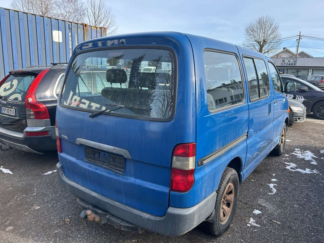 2003 Toyota HIACE 4WD 9 seter EU-godkjent - Лек автомобил: снимка 3 2003 Toyota HIACE 4WD 9 seter EU-godkjent - Лек автомобил: снимка 3