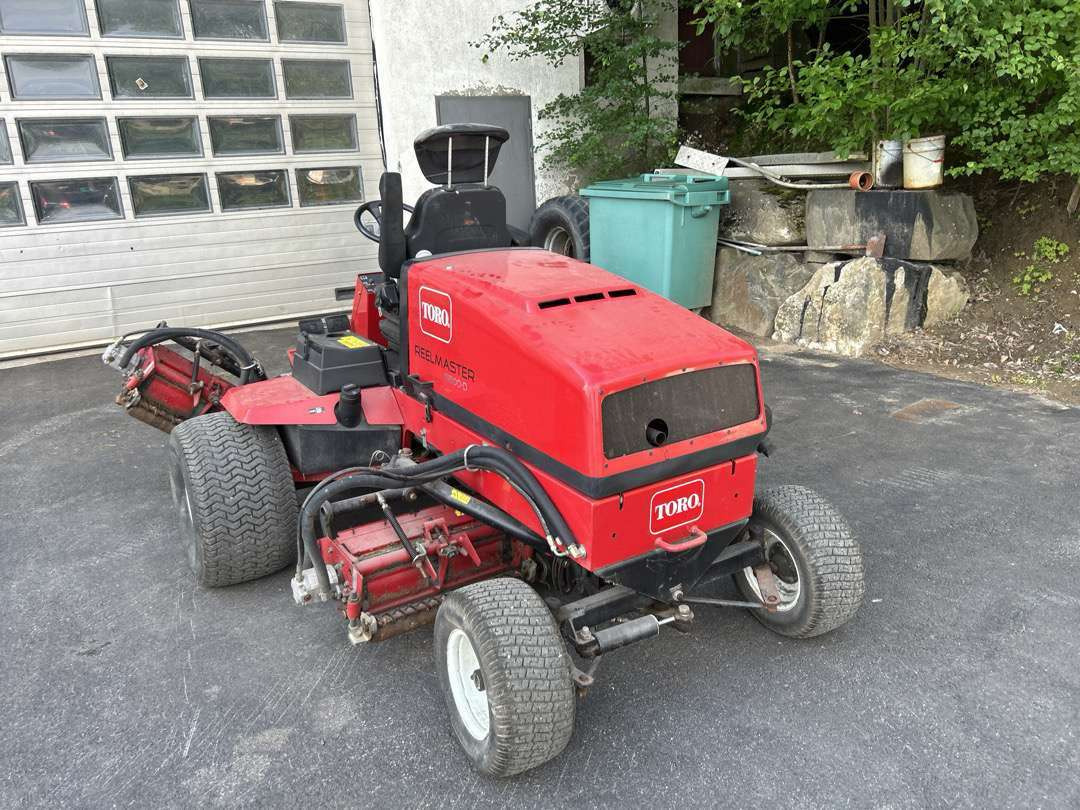 2006 sittegressklipper til golfbane - Косачка за трева: снимка 4 2006 sittegressklipper til golfbane - Косачка за трева: снимка 4