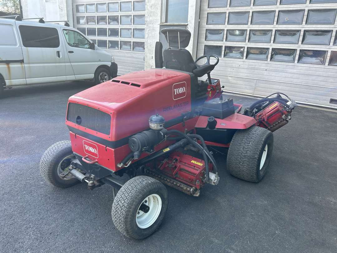 2006 sittegressklipper til golfbane - Косачка за трева: снимка 3 2006 sittegressklipper til golfbane - Косачка за трева: снимка 3