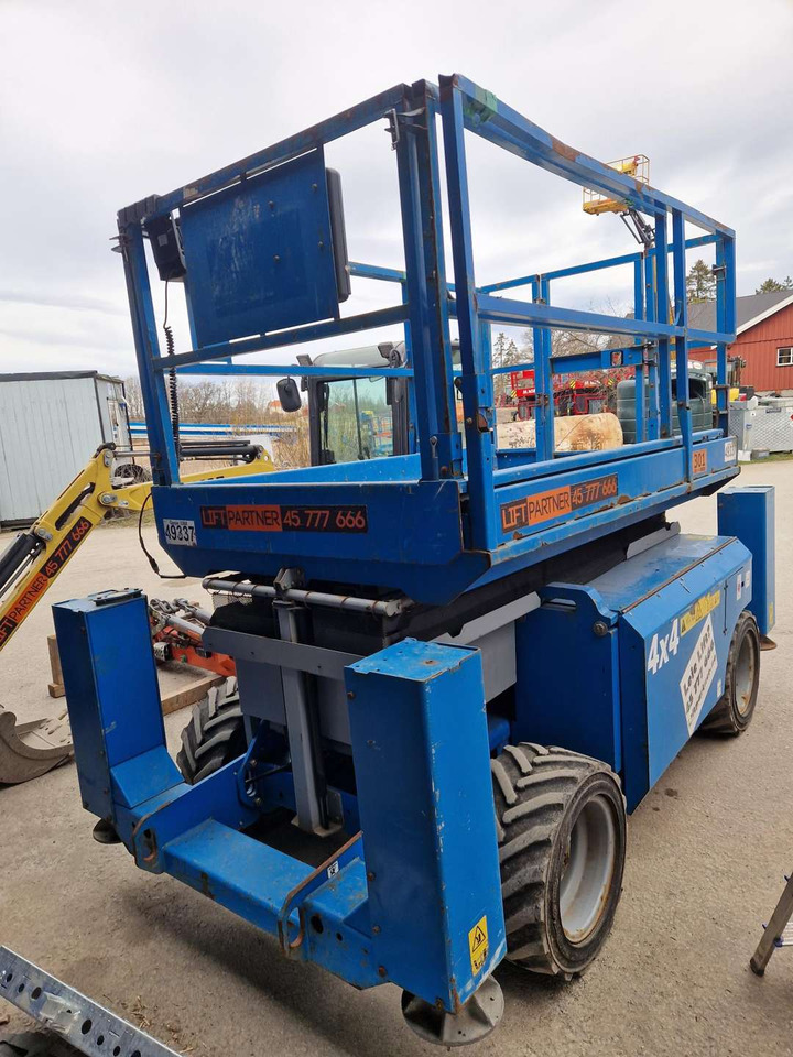 2007 Sakselift Genie 3268 - Работна площадка: снимка 1 2007 Sakselift Genie 3268 - Работна площадка: снимка 1