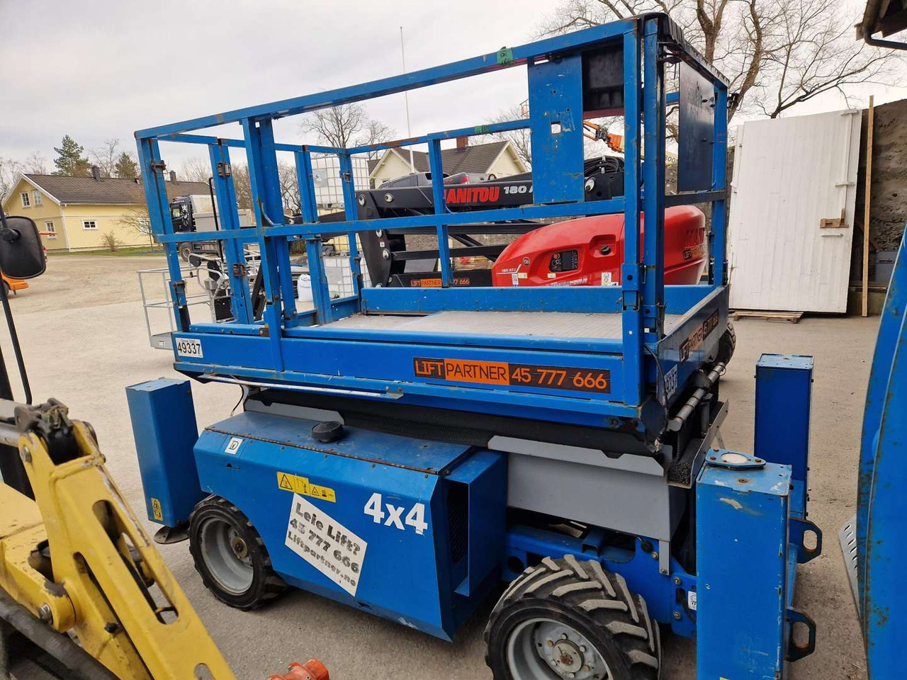 2007 Sakselift Genie 3268 - Работна площадка: снимка 4 2007 Sakselift Genie 3268 - Работна площадка: снимка 4