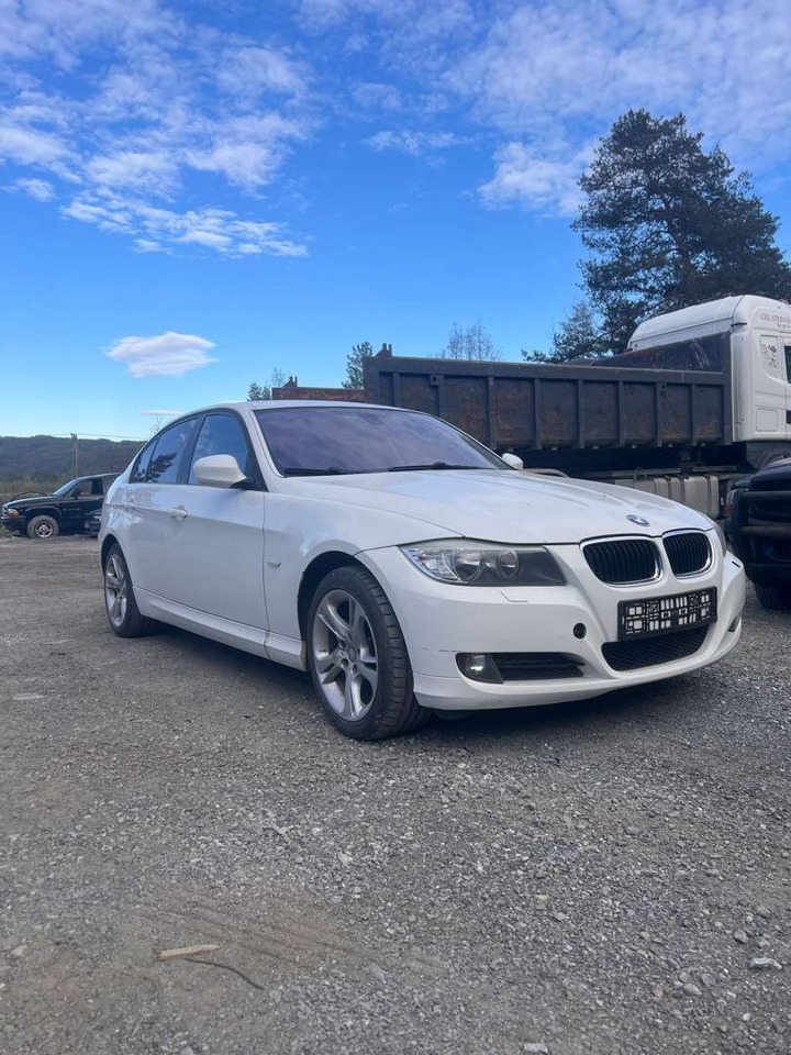 2009 BMW 316i Facelift (se mangellapp) - rep.-objekt - Седан: снимка 3 2009 BMW 316i Facelift (se mangellapp) - rep.-objekt - Седан: снимка 3